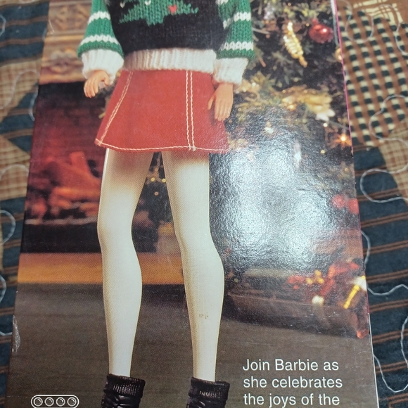 Barbie collectors Christmas 🎄 doll - Picture 4 of 5